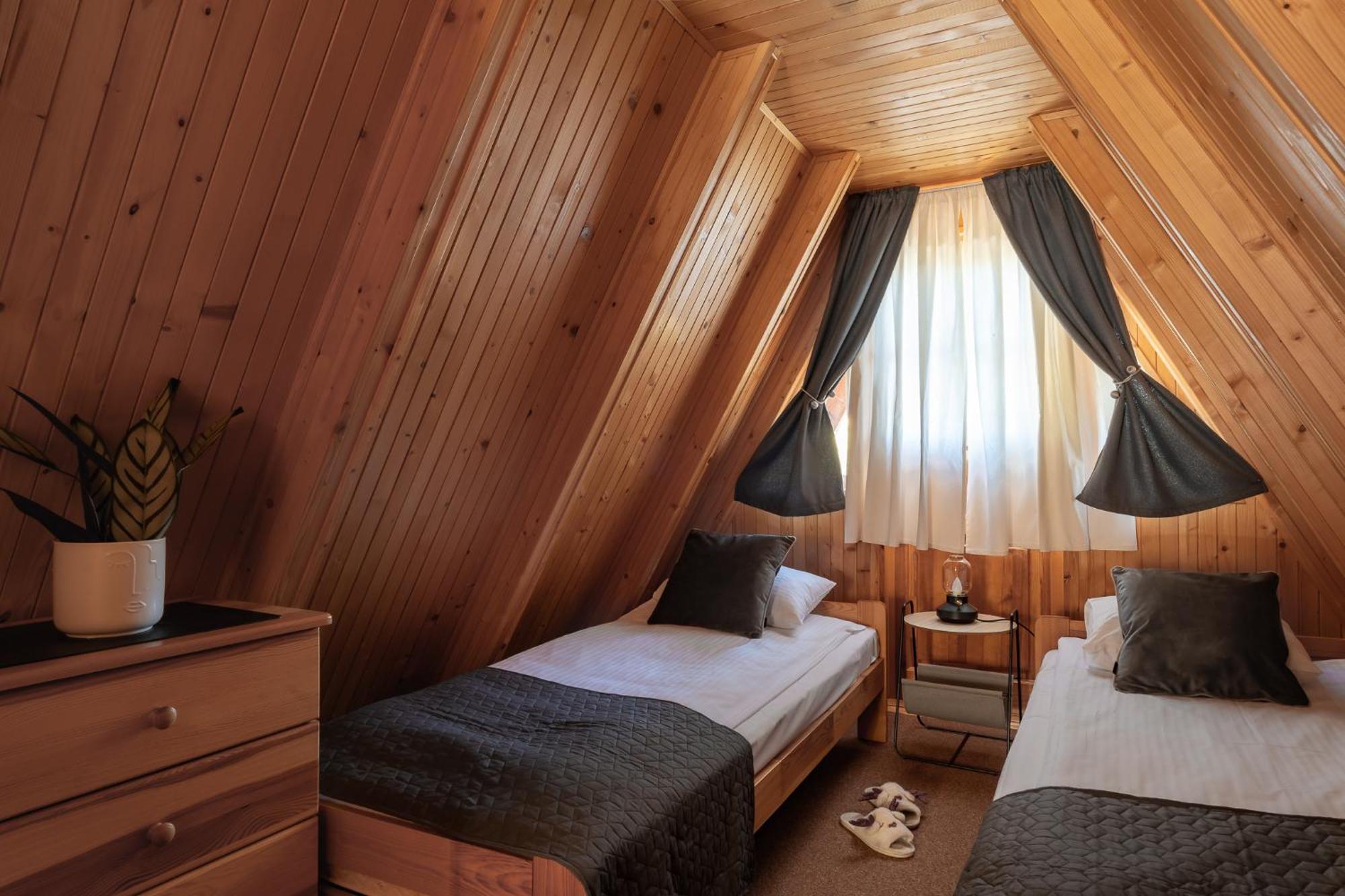 Lesna Sielanka Z Jacuzzi W Lesie Pod Gora Szczebel Relax I Sport Chaleter Lubień